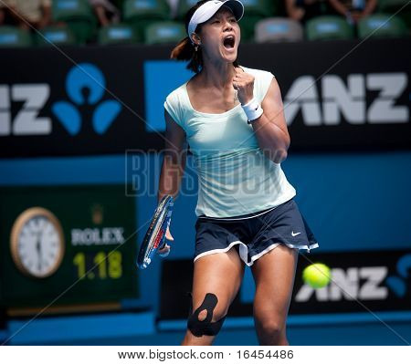 MELBOURNE - 25 gennaio: Li Na cinese nella sua vittoria finale quarto sopra terzo turno vittoria contro Andrea Pe