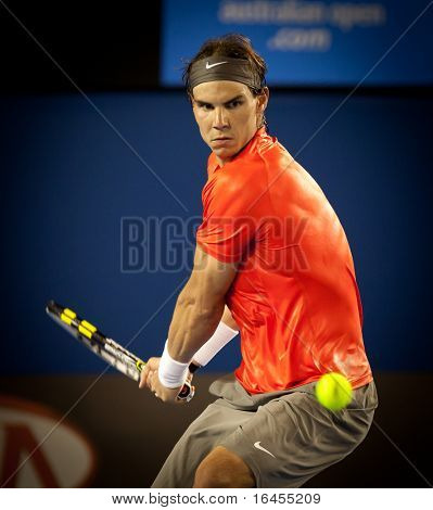 MELBOURNE - 22 gennaio: Rafael Nadal di Spagna nel suo terzo turno vittoria contro Bernard Tomic dell'Australia