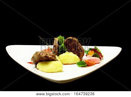 Beef Mignon With Mashed Potato