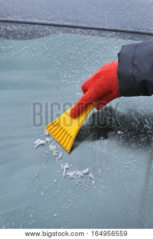 Ice Cleaning From Windshield