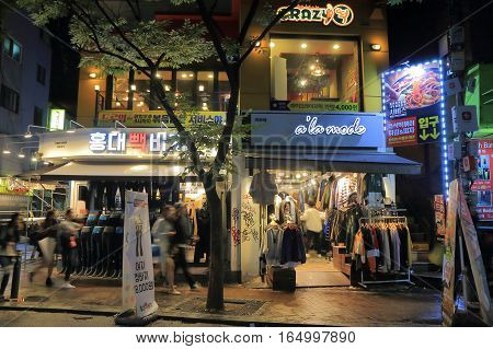 SEOUL SOUTH KOREA - OCTOBER 23, 2016: Unidentified people visit Ewha Woman's university fashion street.