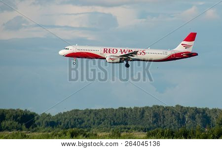 8 July 2018 Russia, Moscow. The Aircraft Airbus A321 Red Wings Airlines Is Landing At The Domodedovo