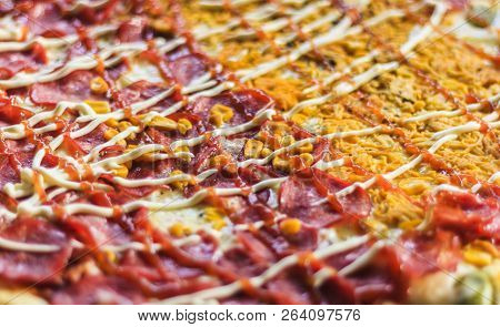 Calabrese Pizza, Chicken, Corn And Cheese (in Detail)