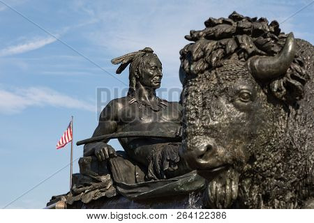 Philadelphia, Usa - September 19, 2018: George Washington Monument In Philadelphia. The Statue Desig