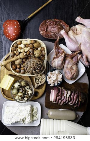 High Protein Food For Body Builders Of Lean Steak, Pork Pate, Milk, Cheese, Chicken, Shrimps Eggs Be