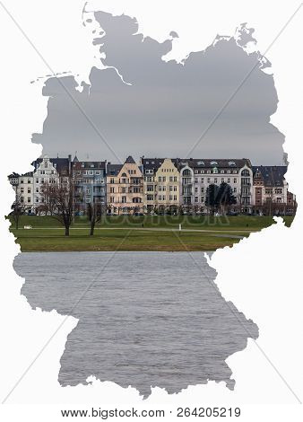 Riverside Rhine Dusseldorf Germany Map Buildings And River