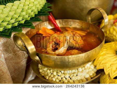 Thai Traditional Food Named In Thai 