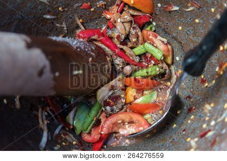 Papaya Salad Or Papaya Pok Pok (som Tum)