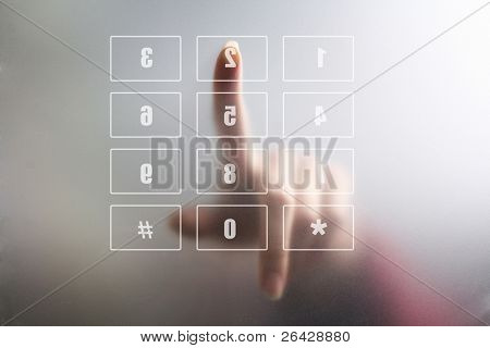 finger på digital tastatur
