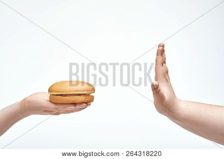 Refusing An Offer To Take Harmfull Food
