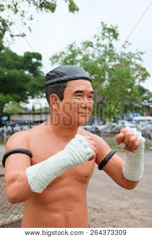 Samut Songkhram, Thailand - Oct 5, 2018 : Muay Thai Statue At Wat Bang Kung Temple, Samut Songkhram,