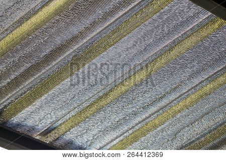 Insulation Metal Sheet Under The Roof To Protection Heat From Sunlight.