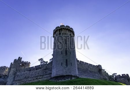 Warwick, Uk - October 21: Picture Of Warwick Castle - Guys Tower On October 21, 2018 In Warwick, War