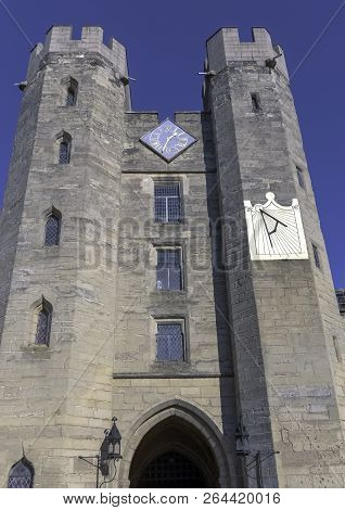 Warwick, Uk - October 21: Picture Of Warwick Castle - Gatehouse On October 21, 2018 In Warwick, Warw