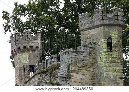Warwick, Uk - October 21: Picture Of Warwick Castle - Mound On October 21, 2018 In Warwick, Warwicks