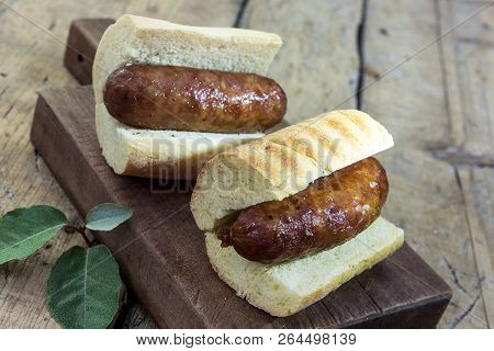 Sandwiches With Grilled Sausages