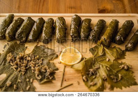 Zeytinyagli Yaprak Sarma / Stuffed Graped Leaves With Olive Oil
