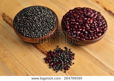 Raw Uncooked Pulses, Kidney Beans And Urad Daal On Wooden Placemats,