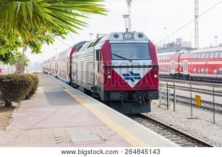 Lod, Israel - April 29, 2014: A Large Railway Junction Of Israel Railways Located In Lod. Unlike Roa