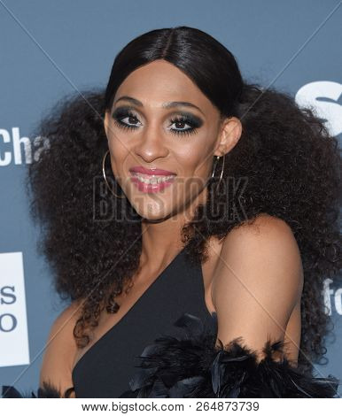 LOS ANGELES - OCT 19:  Mj Rodriguez arrives for the GLSEN Respect Awards Gala on October 19, 2018 in Beverly Hills, CA                
