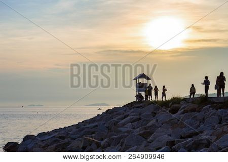 Rayong, Thailand - October 14, 2018 : Group Of People Take A Picture At A Cape Of Khao Leam Ya Natio