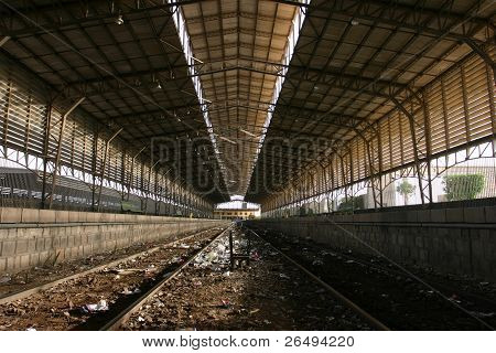 Asvan Barajı tren istasyonu