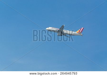 Duesseldorf, Nrw, Germany - March 18, 2015: : German Wings Airbus A320-200 During Startup On The Due