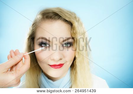 Professional Artist Fixing Fashion Model Make Up Using Ear Buds Cotton Tipped Swabs Q Tip