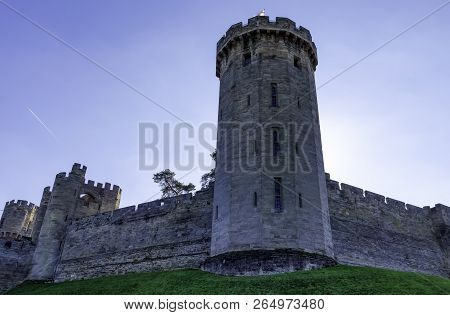 Warwick, Uk - October 21: Picture Of Warwick Castle - Guys Tower On October 21, 2018 In Warwick, War