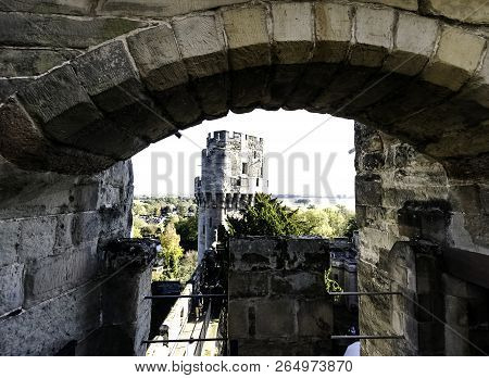 Warwick, Uk - October 21: Picture Of Warwick Castle - Caesars Tower On October 21, 2018 In Warwick, 