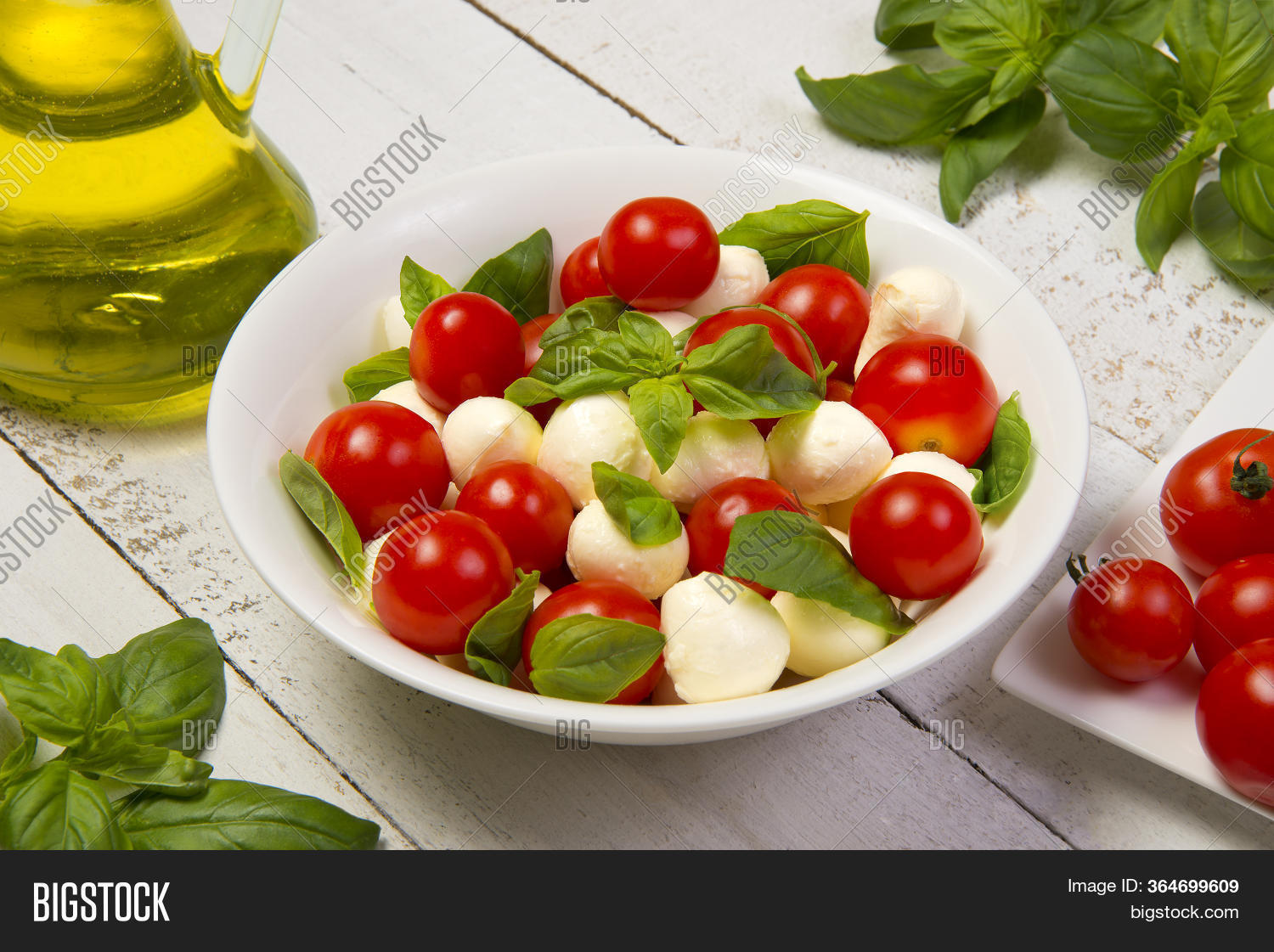 Caprese Salad Round Image & Photo (Free Trial) | Bigstock