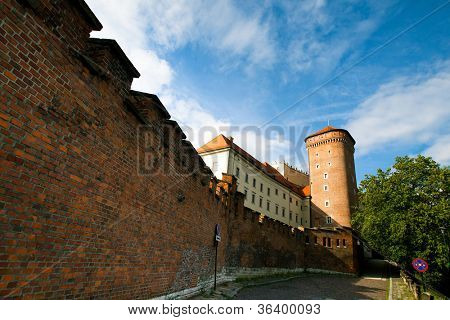 KRAKOW, Polen - 18 juli: Wawel slottet, maj 18, 2012 i Krakow. på Wawel Slot blev begravet formand