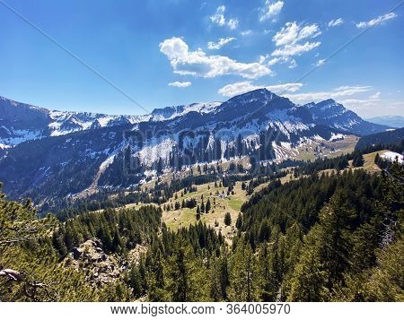 View Of The Alpine Peak Gnepfstein Mittaggüpfi (mittagguepfi Oder Mittaggupfi) From The Eigental Val