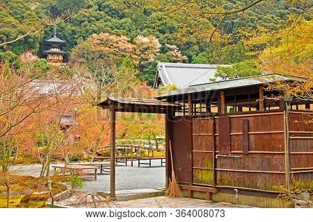 Kyoto, Jp - April 10 - Eikando Zenrinji Restroom On April 10, 2017 In Kyoto, Japan. Eikando Formally