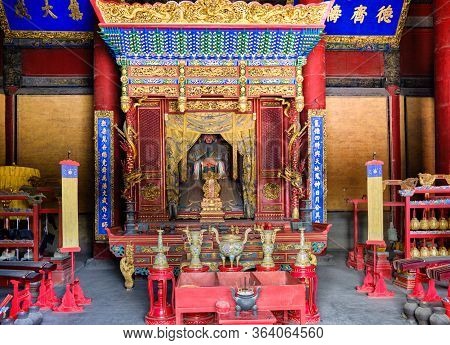 Qufu, Shandong Province / China - October 13, 2018: Altar Inside The Hall Of Great Perfection (dache