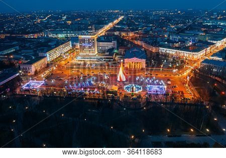 Gomel, Belarus - January 13, 2020: Main Christmas Tree And Festive Illumination On Lenin Square In H