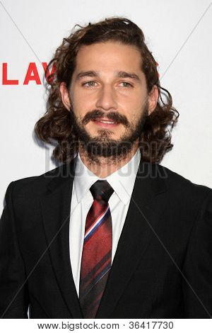 LOS ANGELES - ago 22: Shia LaBeouf arriva alla 
