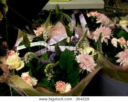 Blomster i en spand