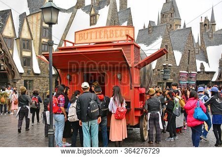 Osaka, Jp - April 7 - Harry Potter Theme Butterbeer Store At Universal Studios Japan On April 7, 201