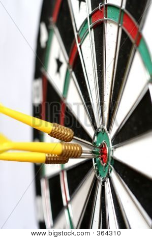 Trois Bulls Eye