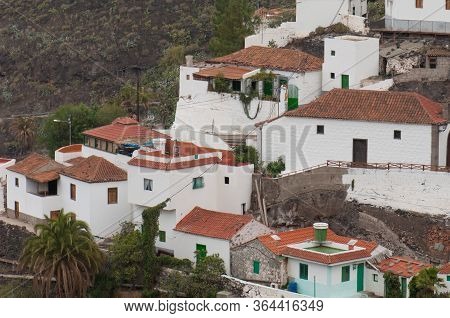 Village Of El Carrizal In The Nublo Rural Park.