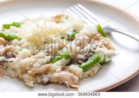 Czech risotto with chicken meat and green beans