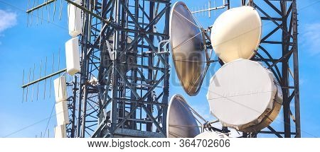 Horizontal Antenna Background Mass Media Tower Pylons