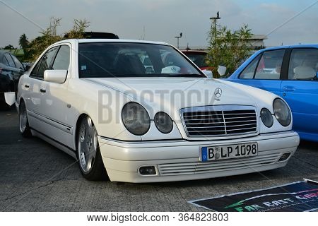 Pasig, Ph - Nov 17 - Mercedes Benz E230 At Vapin Wheels Car Show On November 17, 2018 In Pasig, Phil