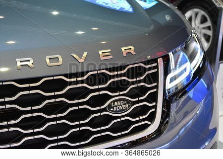 Pasay, Ph - Oct 27 - Land Rover Range Rover Velar Grill At Philippine International Motor Show On Oc