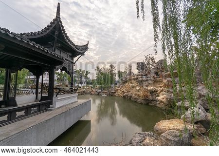 Nanjin, China, October 13 2018. Nature In The Summer Near The Pond. High Quality Photo Chinese Build