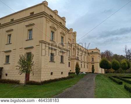 Chateau In Slezske Rudoltice With Famous Garden