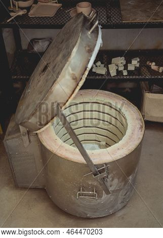 Muffle Furnace For Firing Ceramics In Pottery Workshop