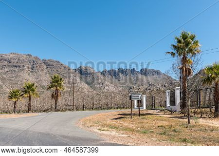 Koue Bokkeveld, South Africa - Sep 9, 2022: Entrance To Kunje Guesthouse On Road R303 In The Koue Bo