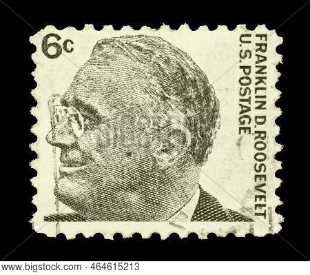 Usa 1966: A Stamp Printed In Usa Shows Portrait Of 37th President Of Usa - Franklin Delano Roosevelt